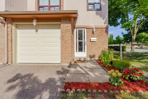 57 Guildford Cres, Brampton, ON, L6S3K2 | Card Image