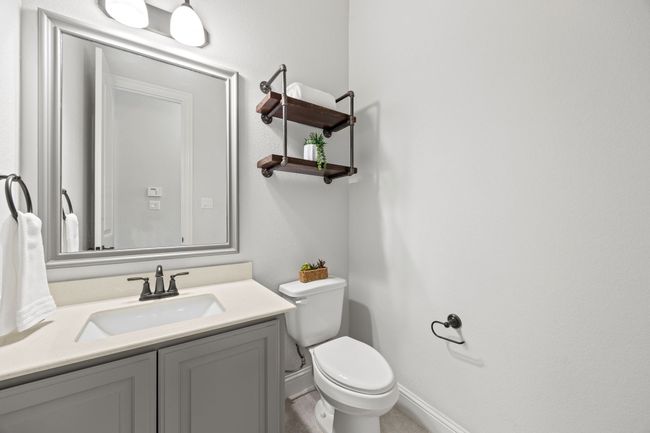 Guest Half Bath | Image 26