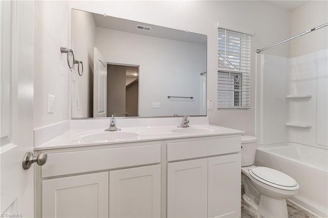 5906 Crossview Dr, House other with 3 bedrooms, 3 bathrooms and null parking in Kernersville NC | Image 23