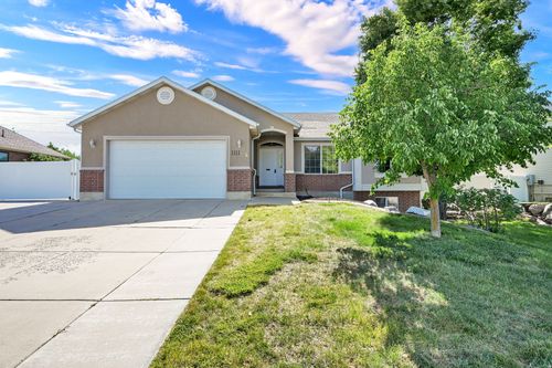 1111 S 2200 W, Syracuse, UT, 84075-7011 | Card Image