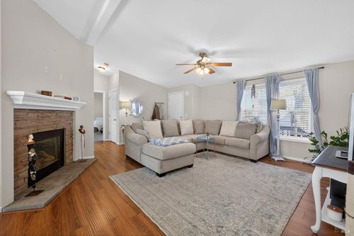 265 Spanish Flag Way, Sonoma, CA, 95476-5107 | Card Image