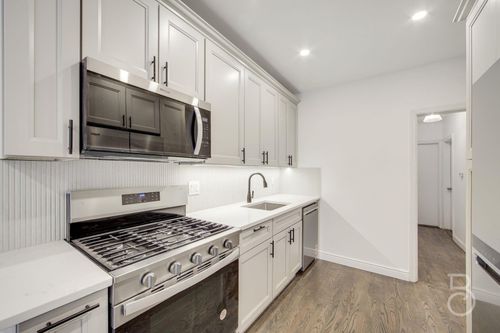 53 62nd St, Maspeth, NY, 11378-1208 | Card Image