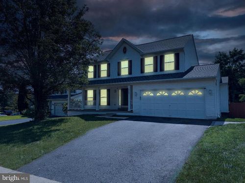 9404 Katelyn Ct, MANASSAS PARK, VA, 20111-3044 | Card Image