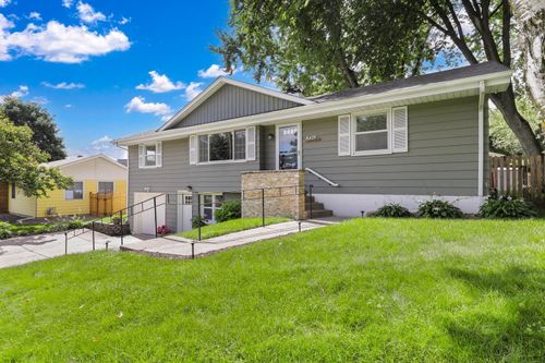 8429 Meadow Lake Rd E, New Hope, MN, 55428-3121 | Card Image