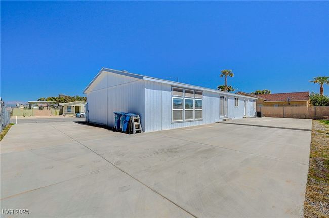235 Tres Lobos St, House other with 3 bedrooms, 2 bathrooms and null parking in Overton NV | Image 40