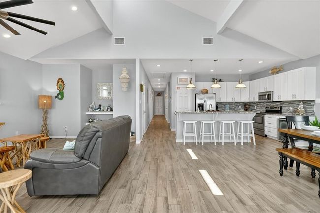 396 Paradise Pointe Dr, House other with 4 bedrooms, 3 bathrooms and null parking in Port Aransas TX | Image 6