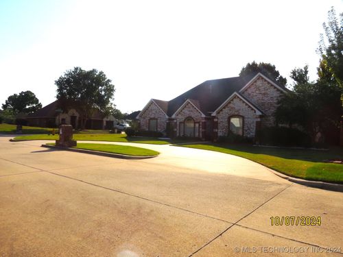 2111 Country Springs Street, McAlester, OK, 74501 | Card Image