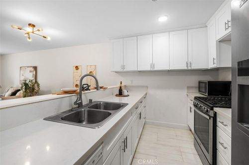 324 Tangelo, Irvine, CA, 92618-4460 | Card Image