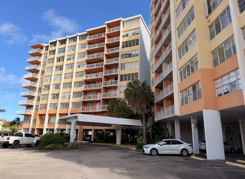 apt-706-2025 Ne 164th St, North Miami Beach, FL, 33162-4160 | Card Image