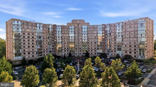 815-19375 Cypress Ridge Ter, LEESBURG, VA, 20176-5188 | Card Image