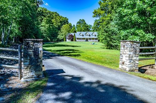 108 Brookside Dr, West Jefferson, NC, 28694-7064 | Card Image