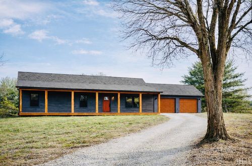 125 Bennett Rd, Bedford, IN, 47421-7409 | Card Image