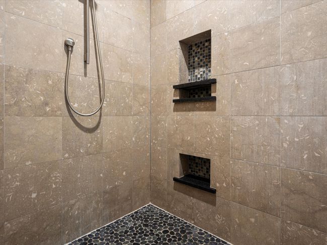 Primary Shower | Image 43