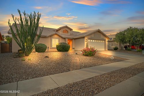 9687 E Banbridge St, Tucson, AZ, 85747-9214 | Card Image