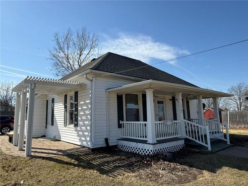 1302 Green Dr, Gallatin, MO, 64640-1625 | Card Image