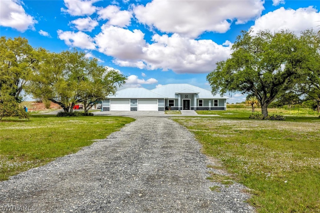 Frontier Cir, Labelle, FL 33935