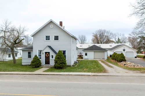 3033 W Beal City Rd, Weidman, MI, 48893-9757 | Card Image