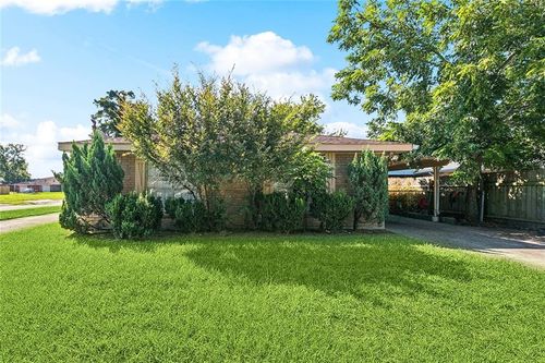 8650 52 Gervais Street, New Orleans, LA, 70127 | Card Image