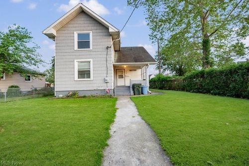 2200 15th St Ne, Canton, OH, 44705-1902 | Card Image