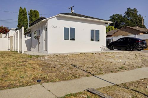 10920 Nassau Ave., Sunland, CA, 91040 | Card Image