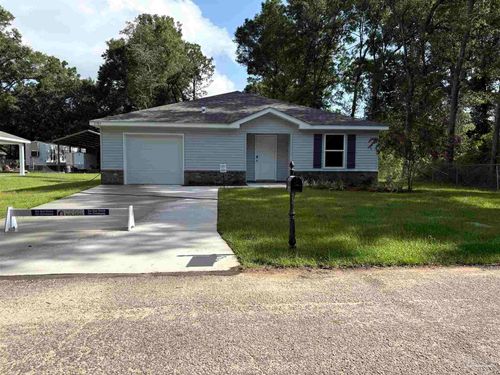 5709 Meadow Rd, Milton, FL, 32583-1617 | Card Image