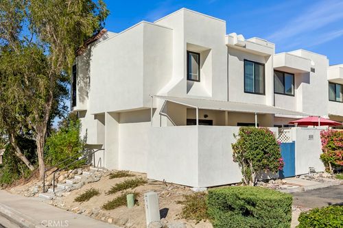 48652 Desert Flower Dr, Palm Desert, CA, 92260-6221 | Card Image