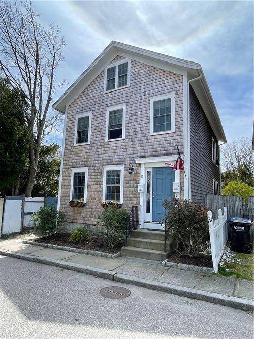 1-12 Callender Ave, Newport, RI, 02840-2012 | Card Image
