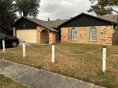 1312 N Sugar Ridge Rd, La Place, LA, 70068-6132 | Card Image