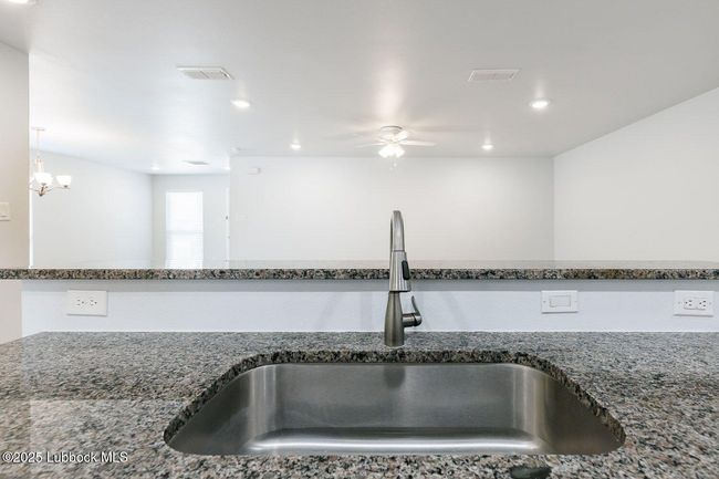 5511 Jarvis St, Home with 6 bedrooms, 4 bathrooms and null parking in Lubbock TX | Image 15