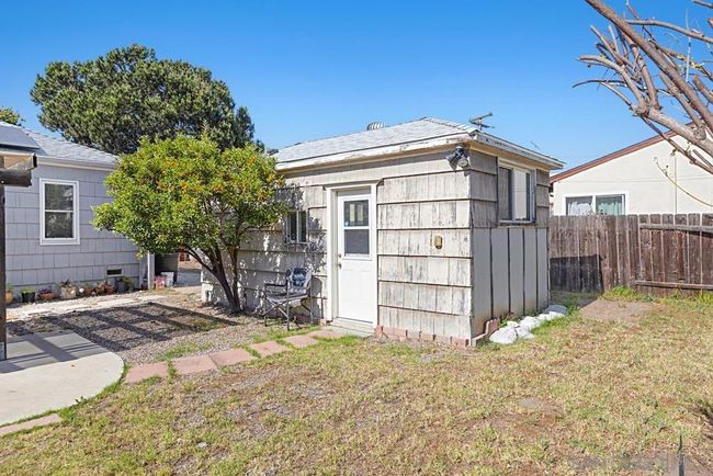 6941 Amherst St, House other with 2 bedrooms, 1 bathrooms and 5 parking in San Diego CA | Image 24