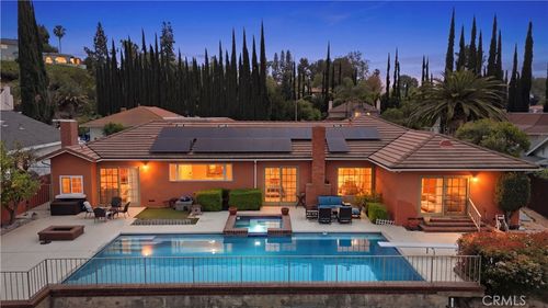 8767 Moorcroft Ave, West Hills, CA, 91304-1336 | Card Image