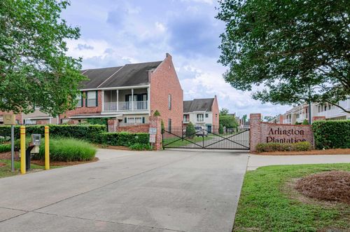 5230 Arlington Ct, Baton Rouge, LA, 70820-4600 | Card Image