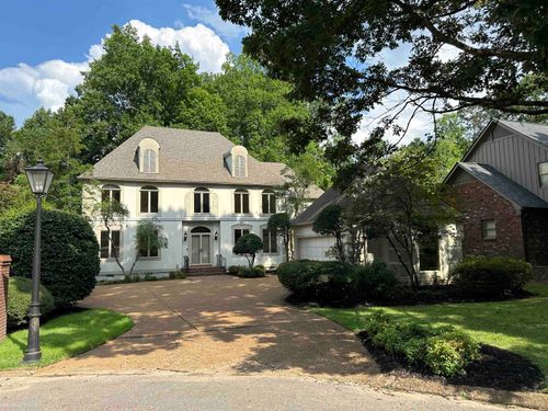 320 River Oaks Rd, Memphis, TN, 38120-2543 | Card Image