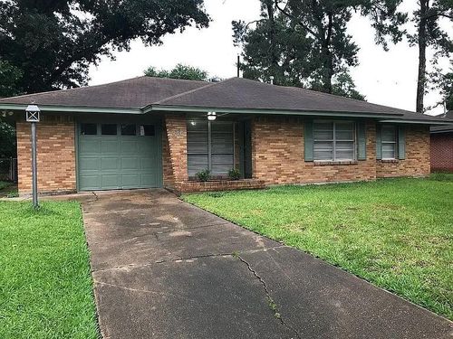 946 Stonecrest Dr, Houston, TX, 77018-7522 | Card Image