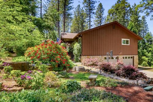 11885 Tree Top Cir, Nevada City, CA, 95959-3510 | Card Image