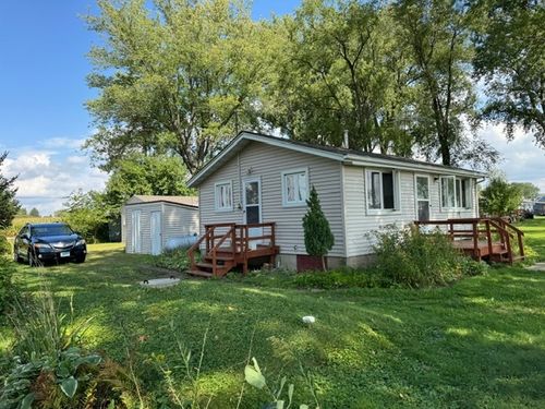 W9559 Stone Ledge Rd, Beaver Dam, WI, 53916-9124 | Card Image