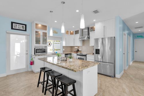 1019 Snapper Ln, Key Largo, FL, 33037-3876 | Card Image