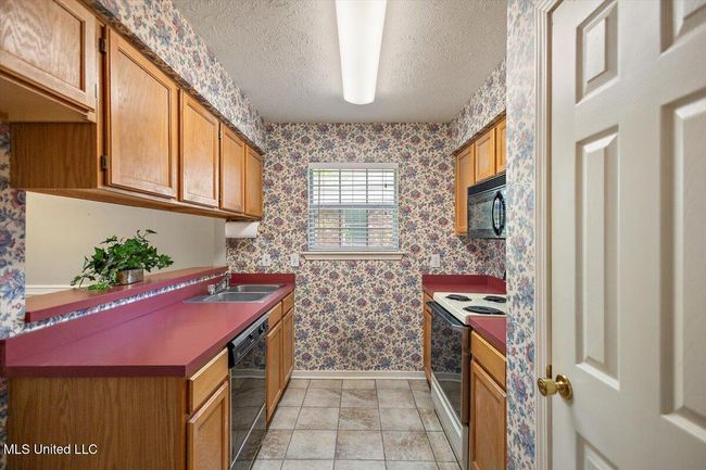 KITCHEN | Image 8