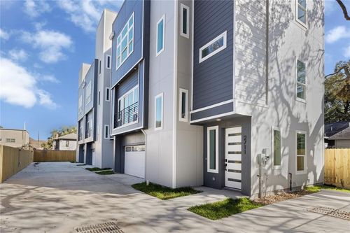2707 Dennis St, Houston, TX, 77004 | Card Image
