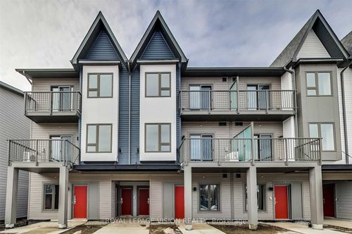 310-2635 William Jackson Dr, Pickering, ON, L1X0L2 | Card Image