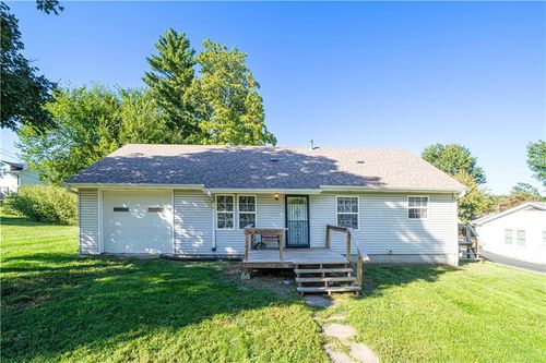 1103 Market St, Savannah, MO, 64485-1530 | Card Image