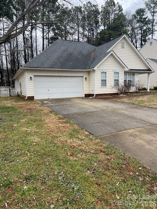 6117 Forest Pond Dr, Charlotte, NC, 28262-4240 | Card Image