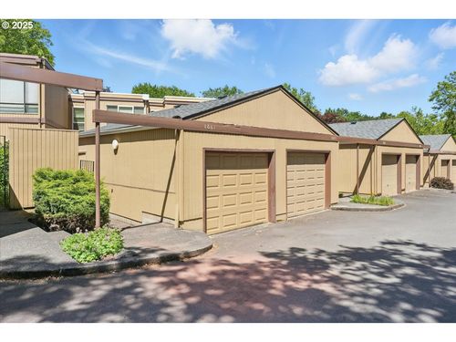 1661 Nw Lakeway Ln, Beaverton, OR, 97006-3282 | Card Image