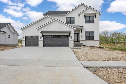 219 Meadows Field Dr Ne, Cedar Rapids, IA, 52402 | Card Image