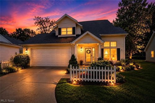 1565 Windrow Ln, Broadview Heights, OH, 44147-3284 | Card Image