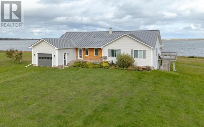 139 New Seabury Dr, Home with 4 bedrooms, 3 bathrooms and null parking in Rustico PE | Image 6