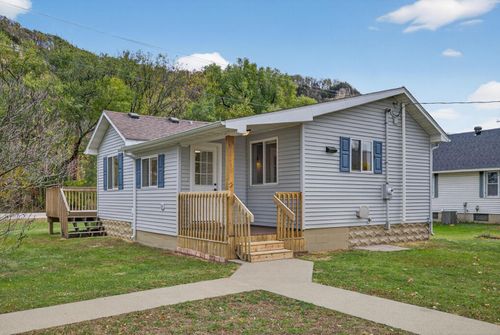 419 S Main St, Nelson, WI, 54756 | Card Image