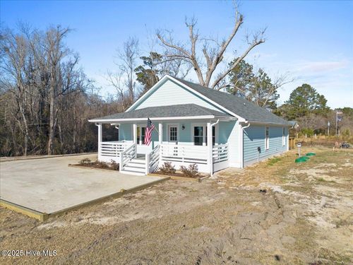 1070 Midway Rd Se, Bolivia, NC, 28422-7540 | Card Image
