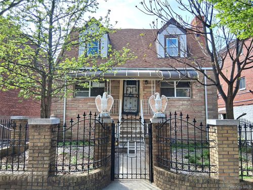 3247 Hone Avenue, New York, NY, 10469 | Card Image