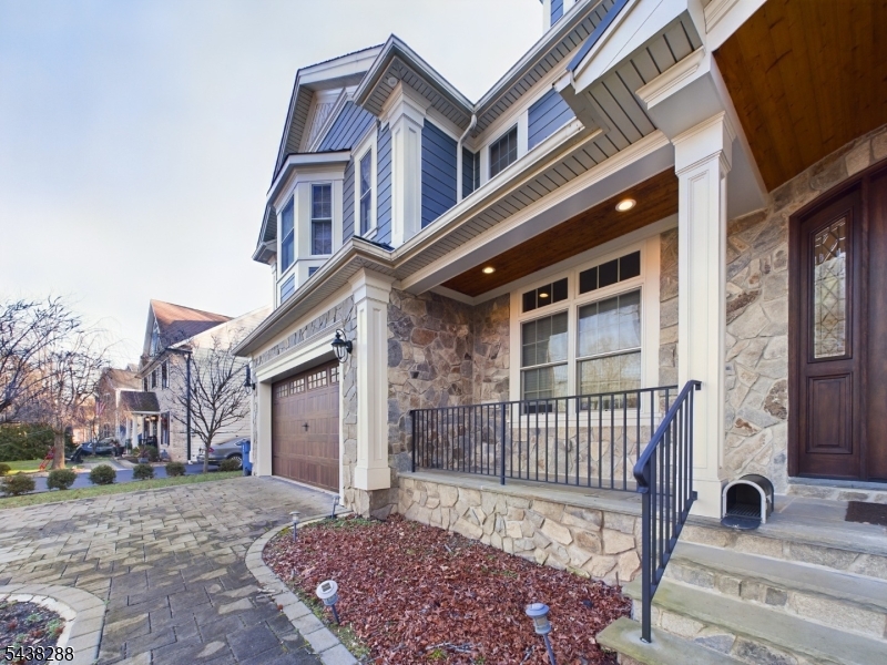 Residential in Mountainside Boro 3